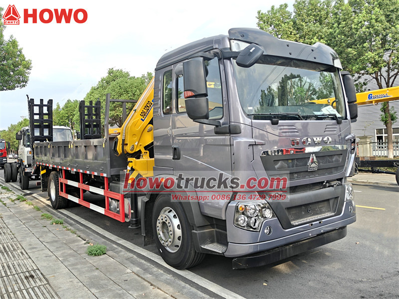 Howo 4x2 truck with 6T knuckle crane