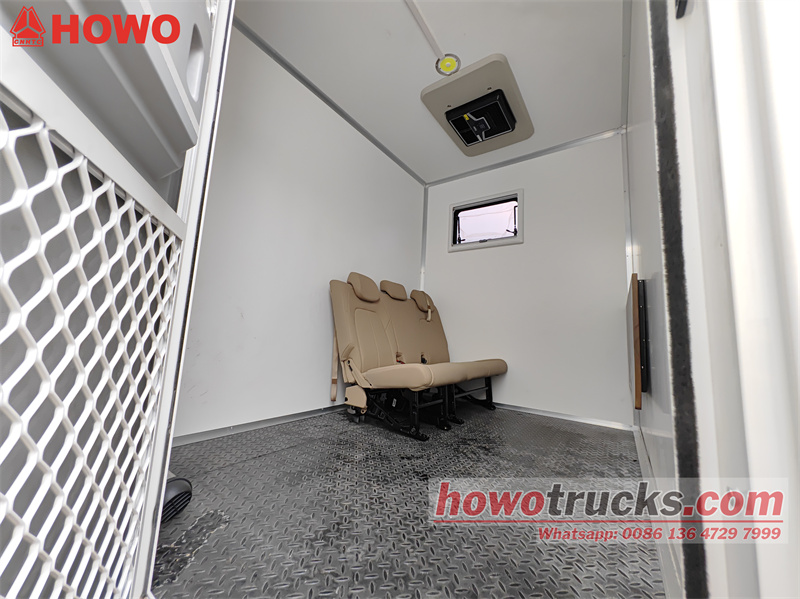 HOWO 4x4 drive mobile service truck