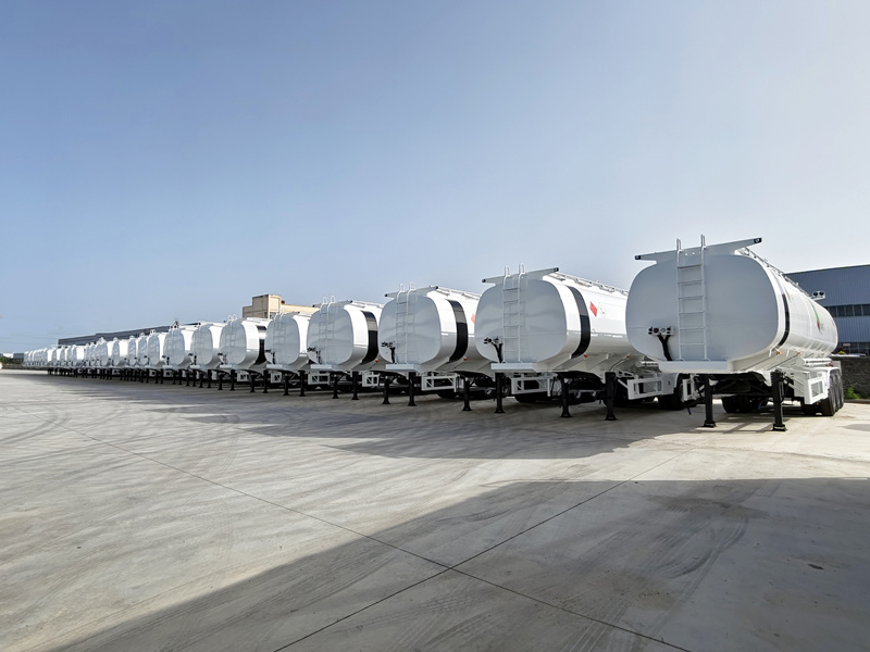 Heavy duty oil tank semi trailer