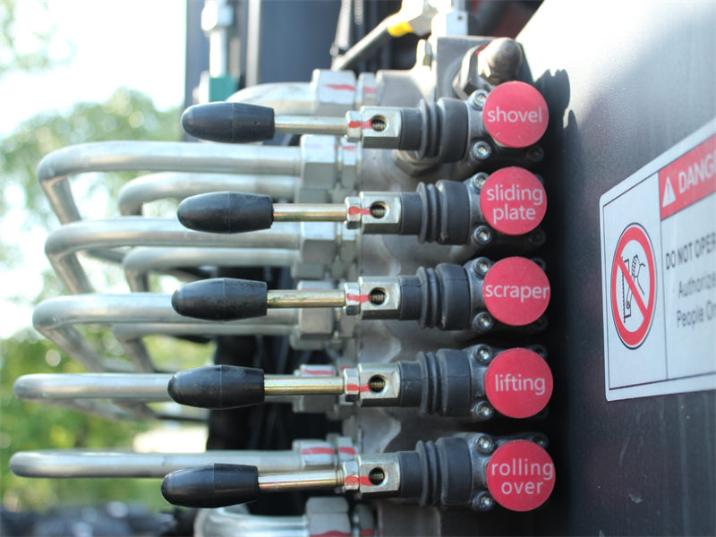 Howo light garbage compactor truck