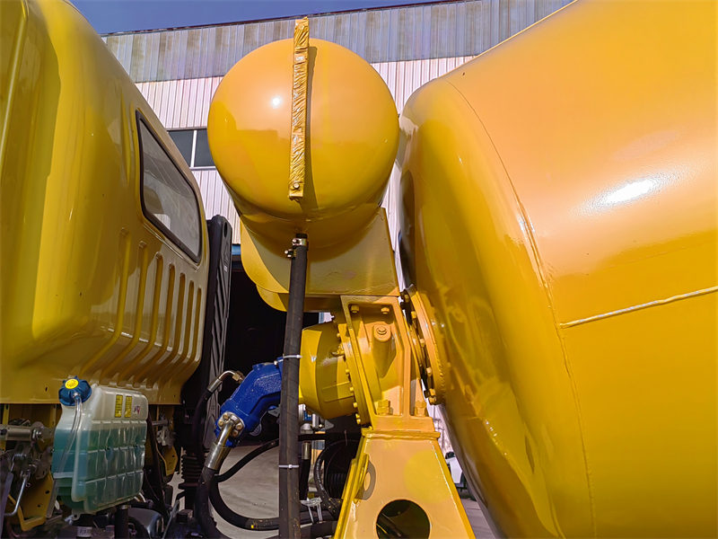 HOWO light Mix Concrete Mixer Truck