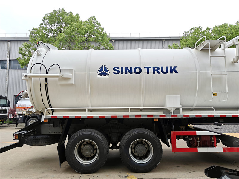 HOWO 20000L sewage tank truck
