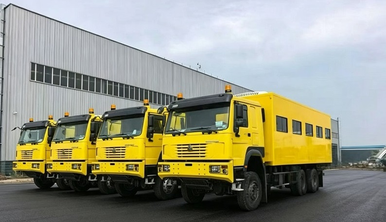 HOWO 6x6 drive troops carrier trucks are all exported to mali